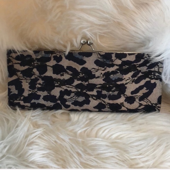 Nude, black, blue lace clutch ๐ - Picture 3 of 5